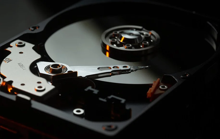 مزایا و معایب HDD (Hard Disk Drive)