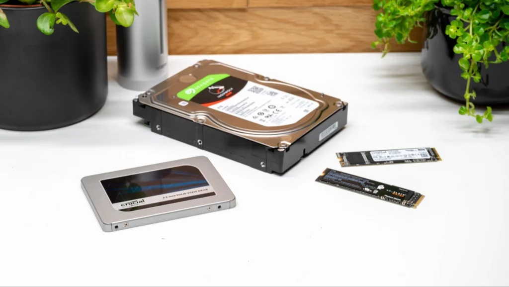 تفاوت بین SSD و  HDD