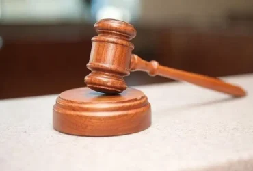 حکم قطعی رئیس سابق هلال احمر به جرم اختلاس صادر شد