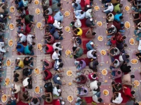 فرهنگ رمضان در عمان؛ از افطاری‌ های خانگی تا هدایا برای کودکان