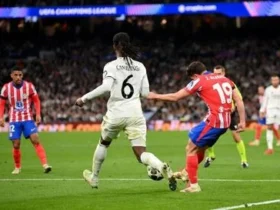 رئال مادرید با پیروزی ۲-۱ مقابل اتلتیکو در آستانه صعود قرار گرفت