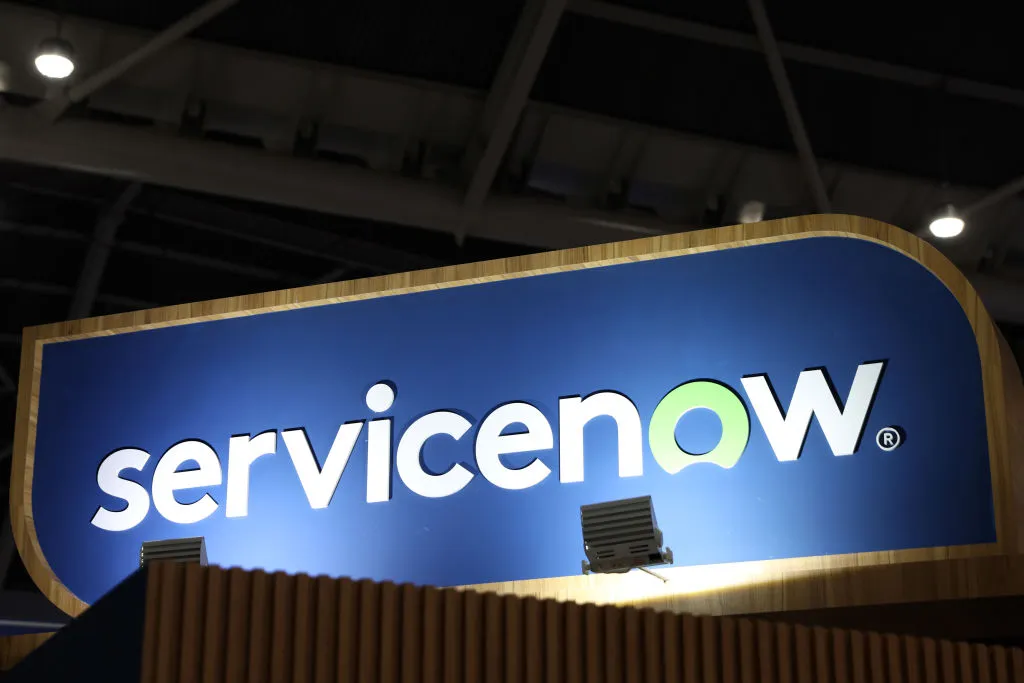 شرکت ServiceNow، اتوماسیون هوش مصنوعی را به کسب‌ و کارها می‌آورد!