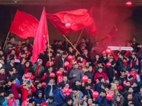 توقف بازی تراکتور به خاطر پرتاب سنگ و بطری توسط تماشاگران