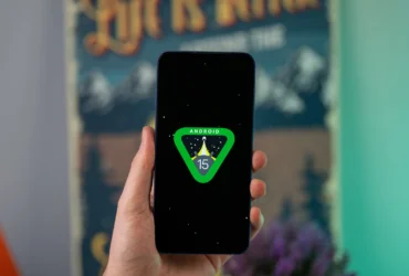 اندروید دیگر ضد آیفون نیست؛ آزادی کاربر قربانی محدودیت‌ها شد!