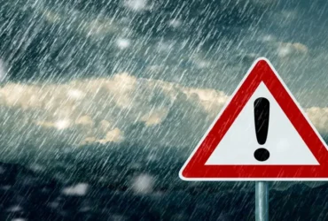 بارش رگباری و وزش باد شدید در گیلان: هشدار سیلاب و کاهش دما تا سه‌شنبه