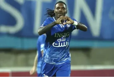 واکنش صریح بیفوما به شایعه پیوستن به پرسپولیس: لطفاً شایعه پخش نکنید!