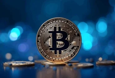 تغییر رفتار سرمایه‌گذاران بیت کوین؛ بلندمدت‌ها انباشت می‌کنند، کوتاه‌مدت‌ها می‌فروشند