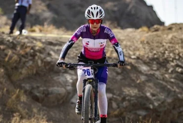 فاطمه عباسی در مسابقات قهرمانی کوهستان آسیا نتیجه نگرفت _ دختر رکابزن ایران نتوانست مسابقه را به پایان برساند