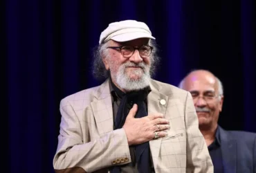 انتقاد تند داریوش ارجمند: سینمای ایران مثل حمام عمومی شده!