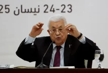 محمود عباس از حماس خواست سلاح‌های خود را تحویل دهد و به حزب سیاسی تبدیل شود