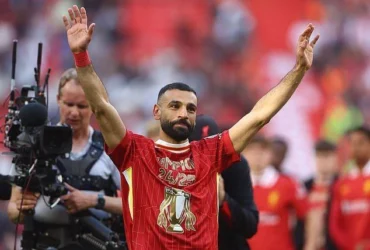 محمد صلاح از جشن گرفتن با داروین نونیز خودداری کرد؛ قهرمانی لیورپول در لیگ برتر