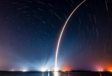 فضاپیمای اسپیس‌ایکس، ماموریت ۲۵۰ام استارلینک را با عکسی شگفت‌انگیز از فالکون ۹ جشن گرفت