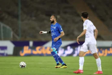 تساوی پرگل استقلال و هوادار در دیدار معوقه لیگ برتر؛ VAR تعیین‌کننده نتیجه