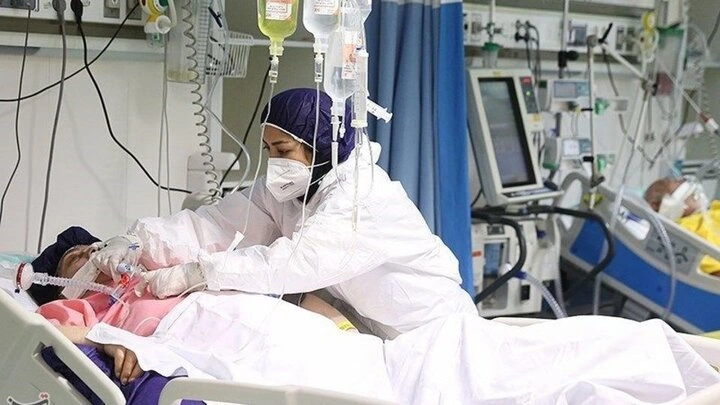 زنگ خطر اُمیکرون؛ افزایش صعودی ابتلا به کرونا در ایران با زیرسویه‌های جدید