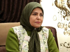 اکرم محمدی «خانم بزرگ» سریال ستایش با استایل اروپایی