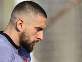 الکسی گندوز دروازه‌بان پرسپولیس قصد فسخ قرارداد ندارد