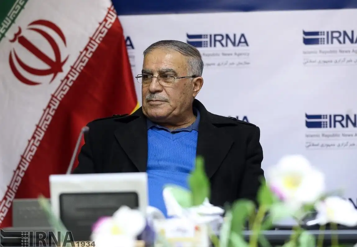 علی دایی به ملاقات حسن روشن رفت؛ نگرانی بزرگان فوتبال