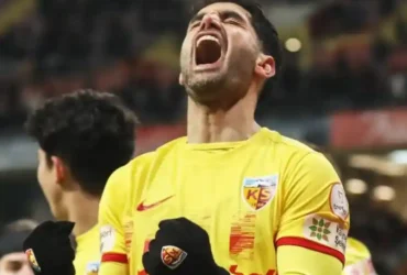 علی کریمی چراغ سبز بازگشت به استقلال را نشان داد؛ مانع بزرگ رضایت‌ نامه از کایسری‌ اسپور