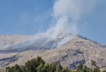 آتش‌سوزی گسترده در کوه دراک شیراز در حال مهار است