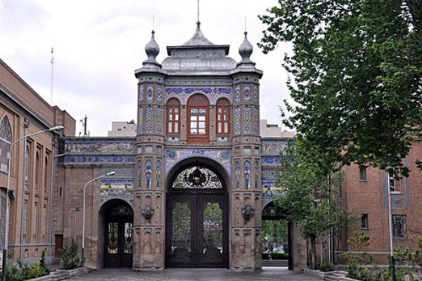 بازگشایی موقت سردر باغ ملی برای تسهیل رفت‌وآمد به موزه ملک به مناسبت دهه کرامت