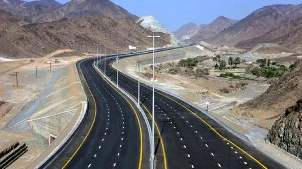 بزرگ‌ ترین بزرگراه عمان ۴۰۰ کیلومتری در حال ساخت با نقش کلیدی ایران در تامین قیر _ افتتاح در ۳ سال آینده