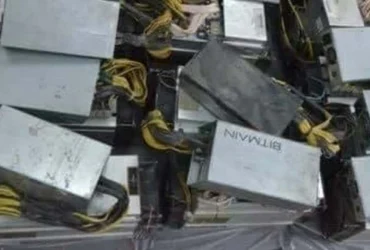 دستگیری تعمیرکار خودرو در مشهد با ۱۰ دستگاه استخراج رمز ارز غیرمجاز