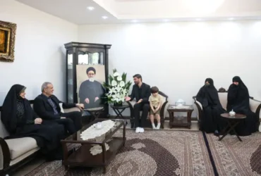 دیدار رئیس‌جمهور با خانواده شهید آل‌هاشم و شهید موسوی