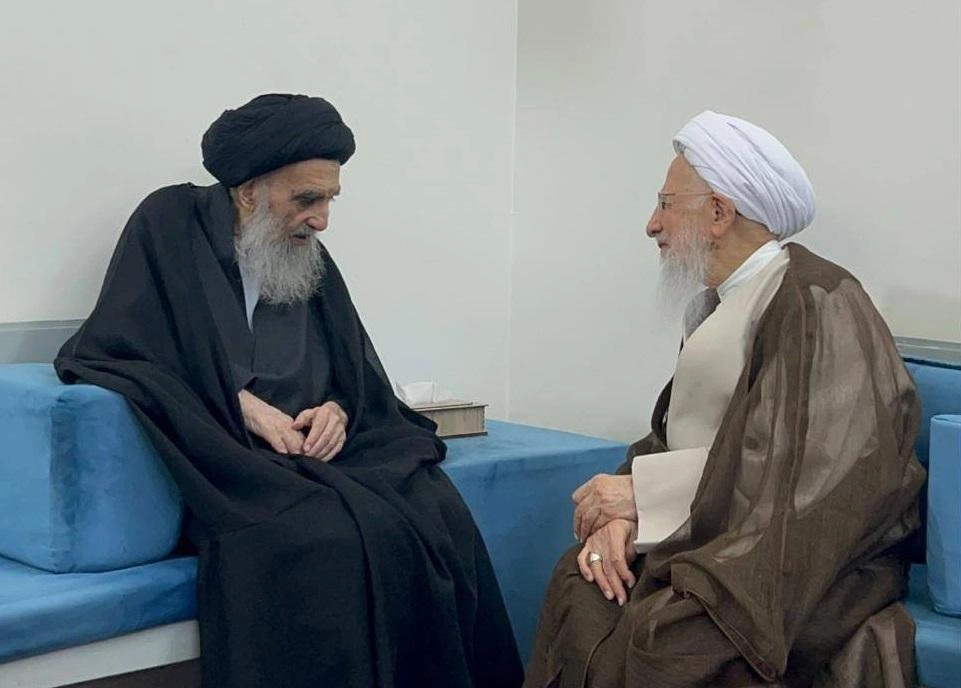 دیدار تاریخی آیت‌الله جوادی آملی با آیت‌الله سیستانی در نجف