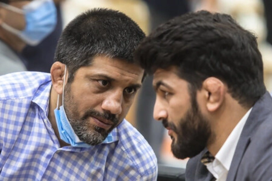 علیرضا دبیر: تا آخرین لحظه منتظر آمادگی حسن یزدانی برای حضور در مسابقات جهانی کشتی هستیم