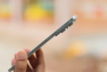 Galaxy S25 Edge تست خم‌شدن را با موفقیت پشت سر گذاشت!