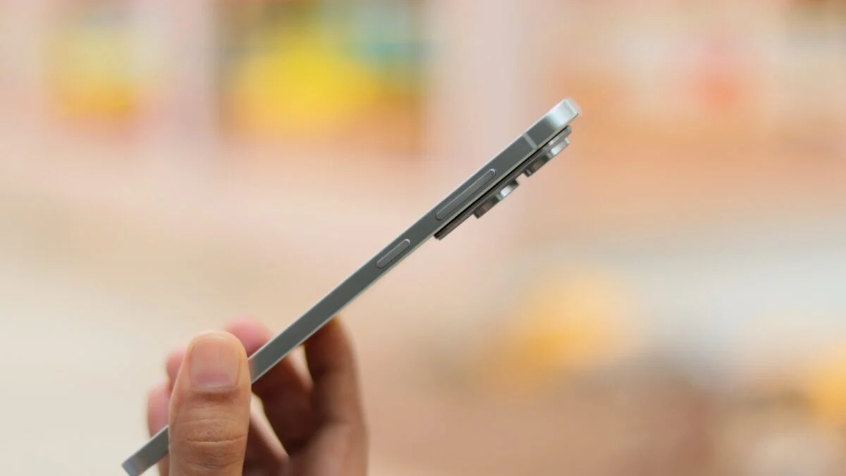 Galaxy S25 Edge تست خم‌شدن را با موفقیت پشت سر گذاشت!