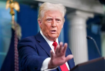 واکنش ایرانی‌ ها به پست ترامپ درباره خلیج فارس؛ ۷۰ هزار ایرانی زیر پست ترامپ نوشتند: It's Persian Gulf!