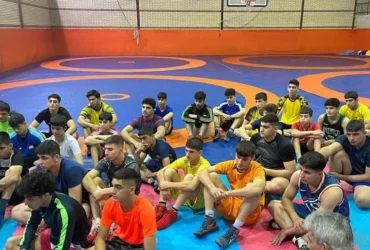 اعزام تیم کشتی فرنگی نونهالان قم به مسابقات انتخابی تیم ملی در تهران