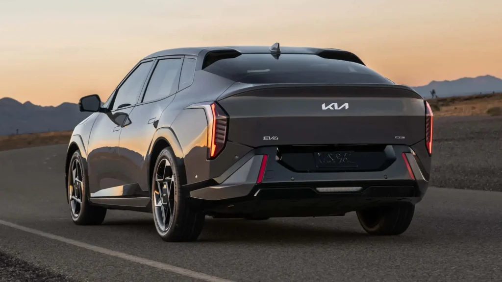 کیا EV4 GT با قدرت بالا رقیب جدید تسلا مدل ۳ پرفورمنس می‌شود