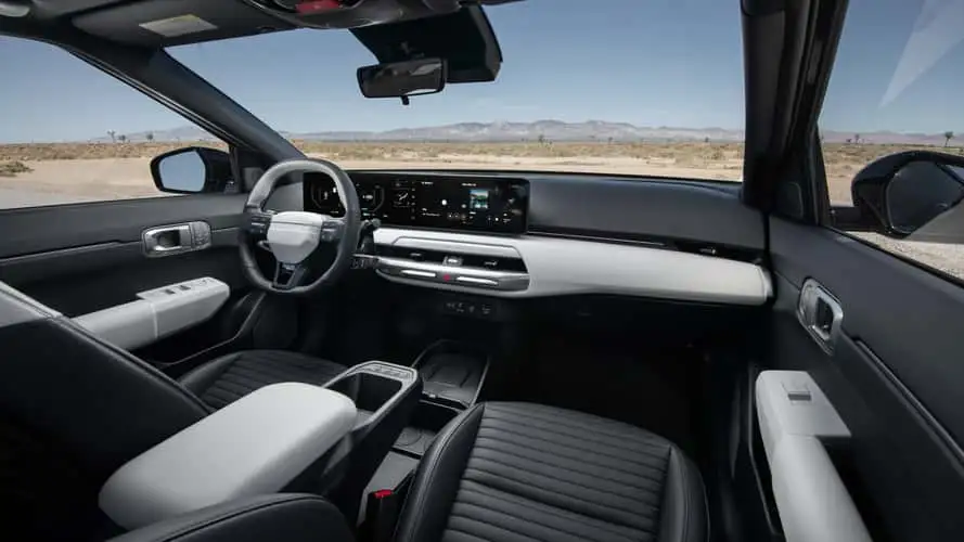 کیا EV4 GT با قدرت بالا رقیب جدید تسلا مدل ۳ پرفورمنس می‌شود