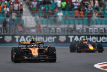 پیروزی تاریخی لاندو نوریس در اسپرینت جنجالی میامی ۲۰۲۵