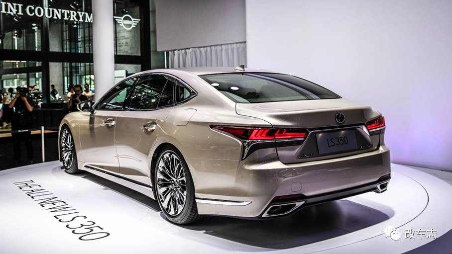 لکسوس LS 350 با موتور V6 و گیربکس ۱۰ سرعته بی‌سروصدا وارد چین شد!