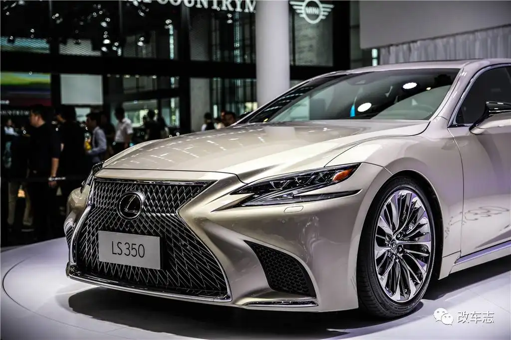 لکسوس LS 350 با موتور V6 و گیربکس ۱۰ سرعته بی‌سروصدا وارد چین شد!