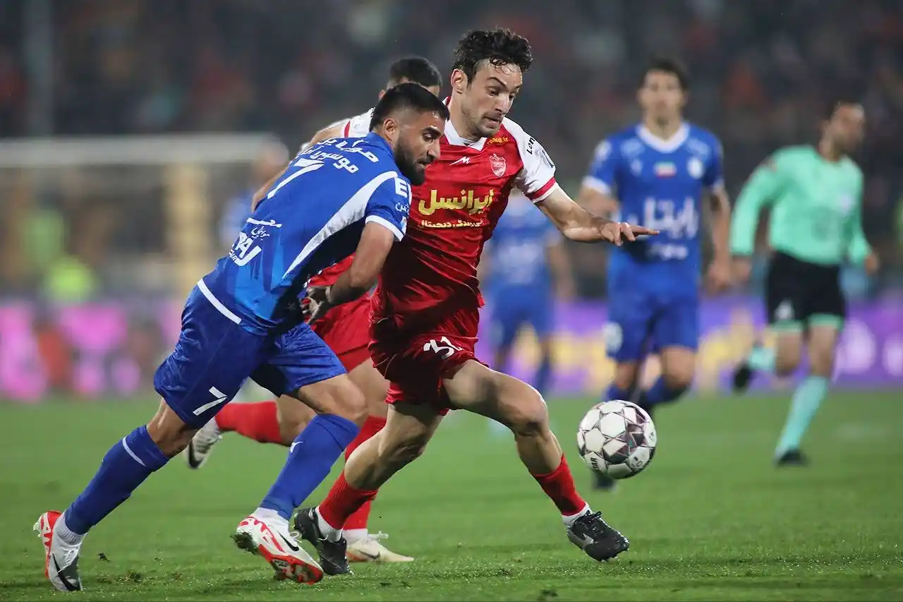 بازی‌های هفته ۳۰ لیگ برتر ایران: پرسپولیس مقابل هوادار و دیگر دیدارهای مهم