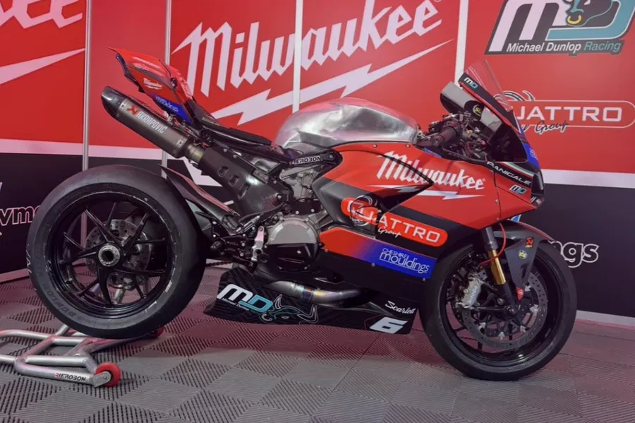 مایکل دانلوپ با موتورسیکلت‌ های BMW و Ducati در مسابقه Isle of Man TT 2025 شرکت می‌کند