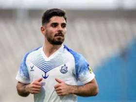 درخواست محمد عمری از پرسپولیس: قراردادم را اصلاح کنید!