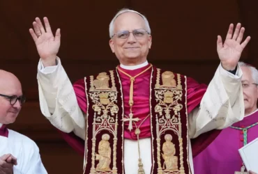 اولین سخنرانی پاپ جدید با پیامی جهانی: وقت صلح پایدار در اوکراین فرارسیده