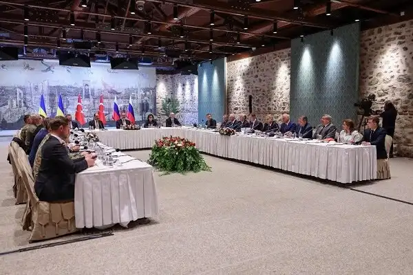 توافق اولیه روسیه و اوکراین برای مبادله هزار اسیر _ احتمال نشست سران در دست بررسی