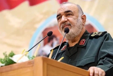 سردار سلامی: ایران با اقتدار مقابل ارتش دشمن ایستاده است _ در میانه جنگ اما بی‌هراس