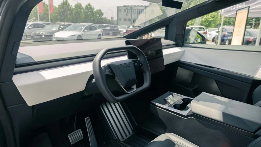 تغییرات در سیستم فرمان خودکار (AutoSteer) سایبرتراک