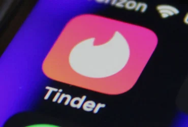 Tinder ویژگی ترجیح قد را برای کاربران پولی آزمایش می‌کند