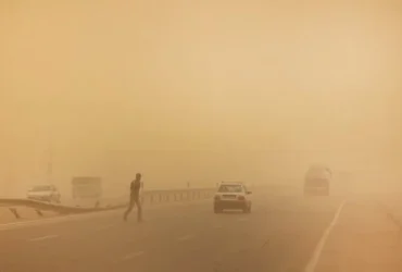 کاهش دید و اختلال تردد در پی طوفان شدید قم؛ ۲۵ اردیبهشت ۱۴۰۴