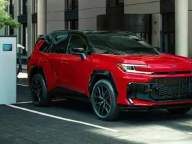 خداحافظ موتور بنزینی؛ تویوتا RAV4 مدل ۲۰۲۶ فقط هیبریدی می‌شود!