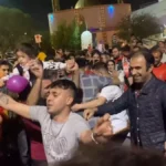 جشن دوباره قهرمانی تراکتور در تبریز _ پایکوبی هواداران در خیابان‌ ها