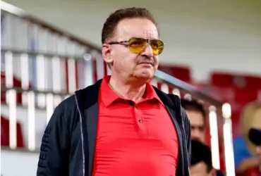 زنوزی درباره قراردادهای میلیاردی بازیکنان ایرانی در تراکتور: «پول‌های نجومی به ایرانی‌ها نمی‌دهیم»